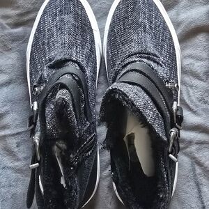 NEW Womens Blowfish Malibu Black and White Textured Mid-Top Sneakers Sz. 8.5